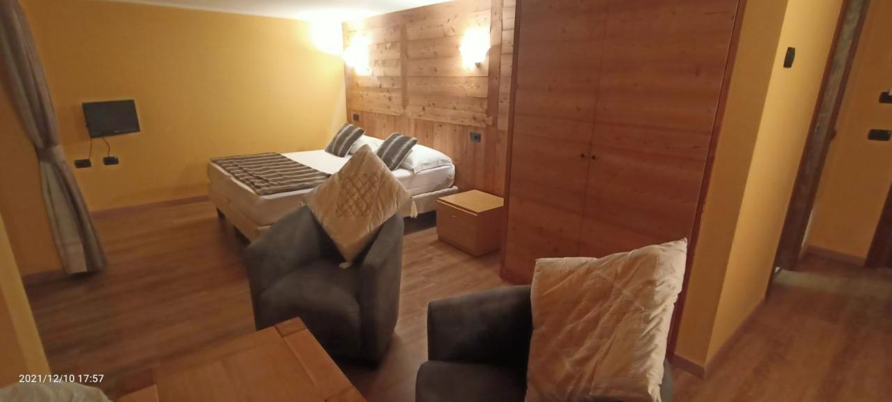 Chalet Alpina Hotel & Apartments La Thuile Kültér fotó