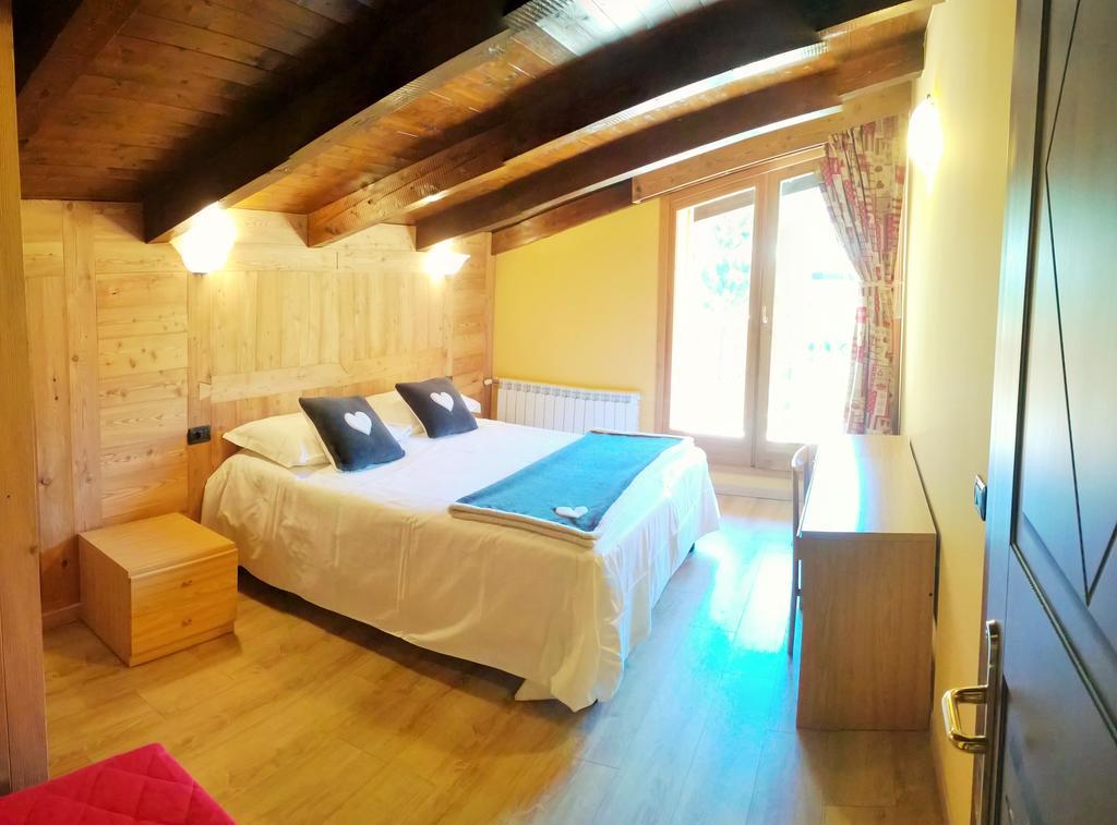 Chalet Alpina Hotel & Apartments La Thuile Kültér fotó
