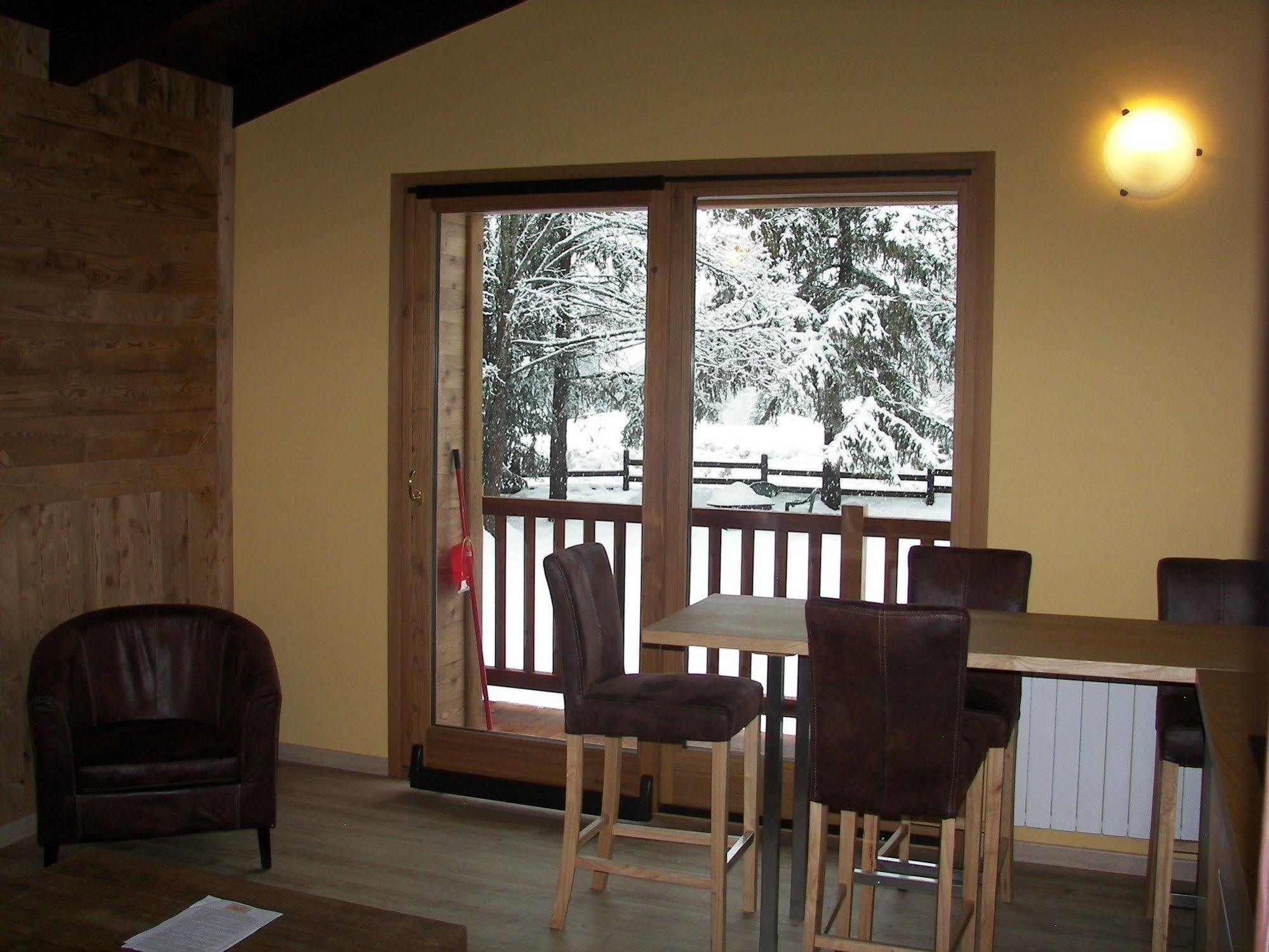 Chalet Alpina Hotel & Apartments La Thuile Kültér fotó