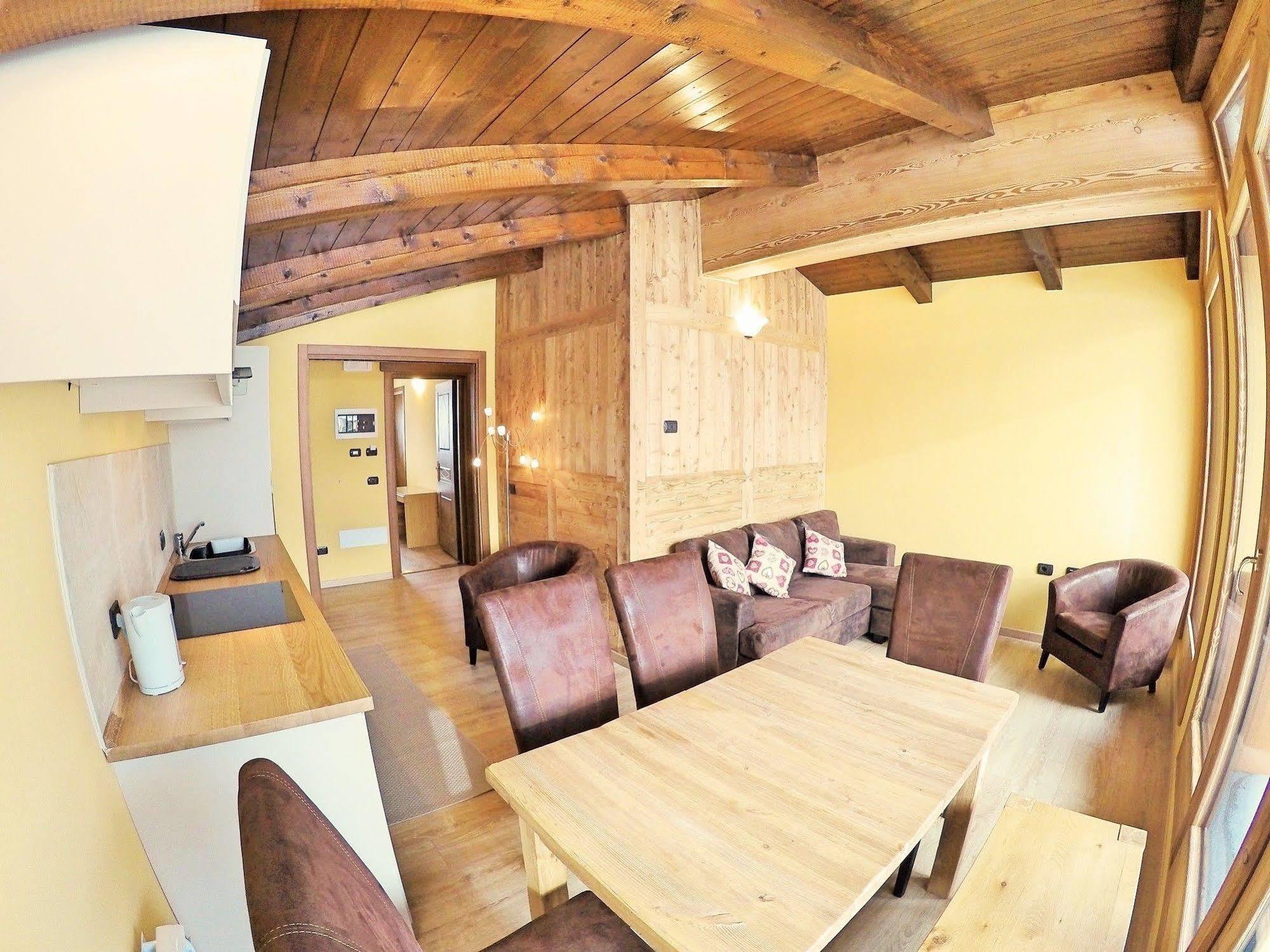 Chalet Alpina Hotel & Apartments La Thuile Kültér fotó